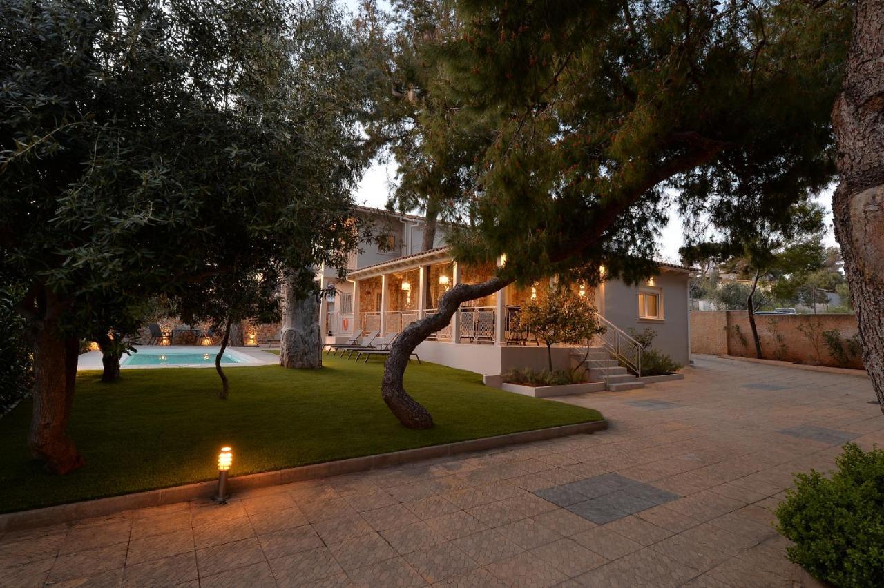Luxurious Ruby's Pool