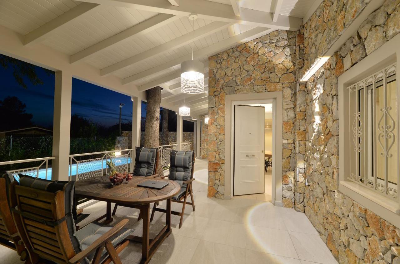 Luxurious Ruby's Pool Villa