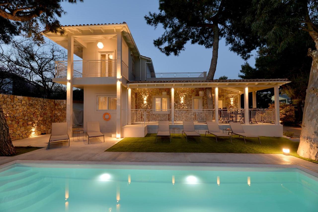 Luxurious Ruby's Pool Villa Lagonisi